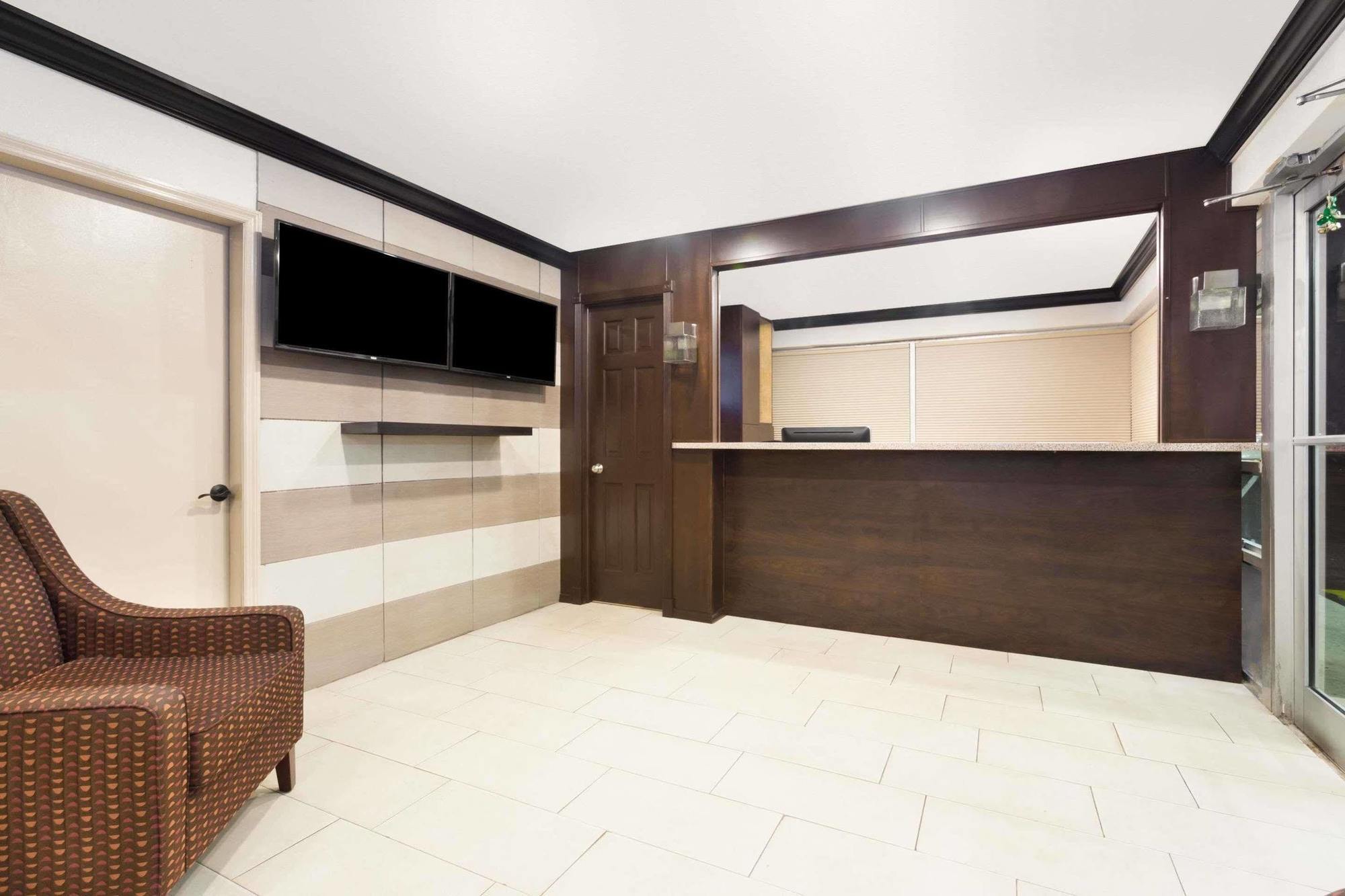 Econo Lodge Inn & Suites Florida City Eksteriør bilde