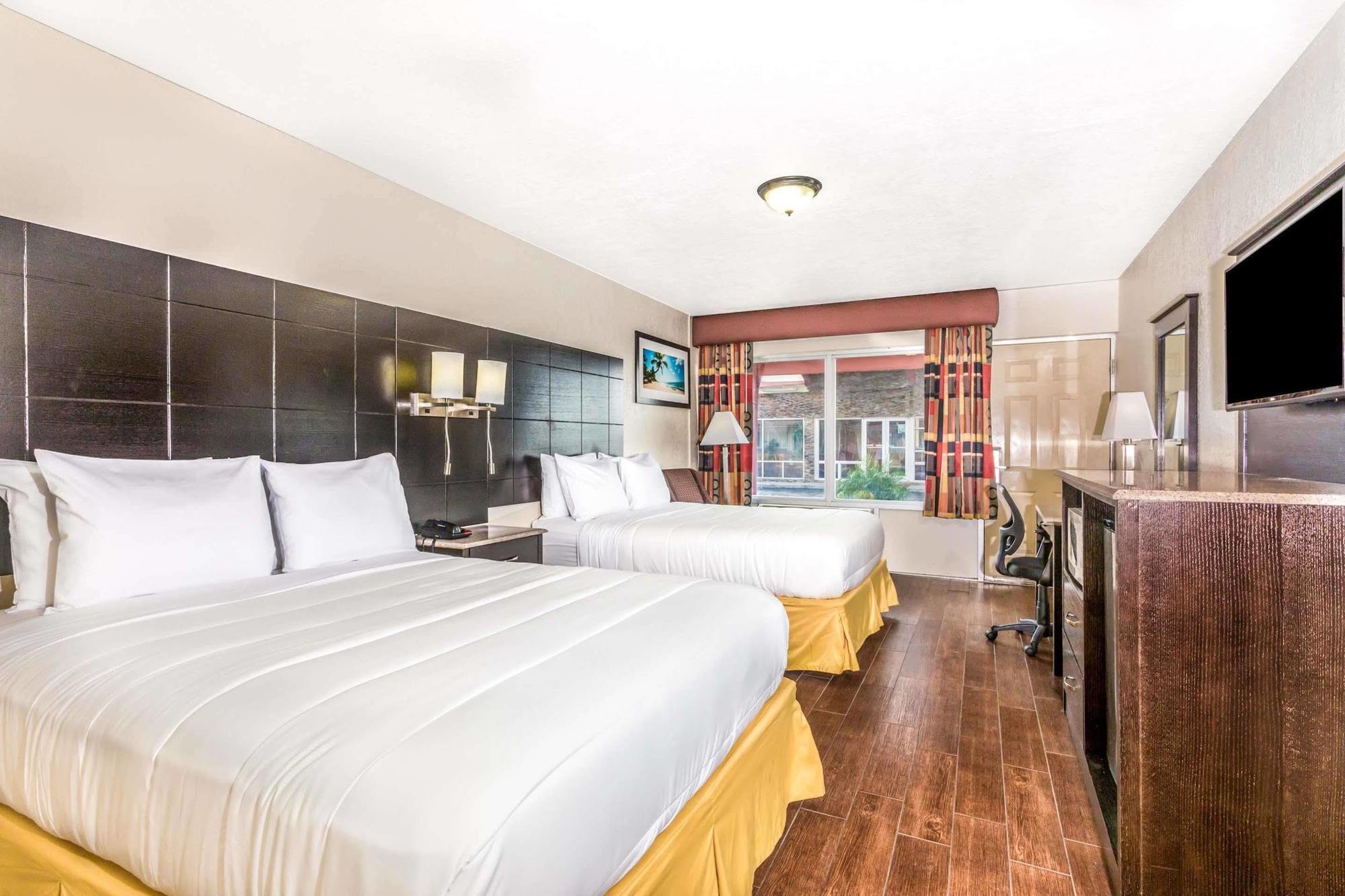 Econo Lodge Inn & Suites Florida City Eksteriør bilde
